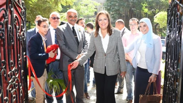 وزيرة التخطيط مصر تعيش فترة ذهبية ومحظوظة بالشباب