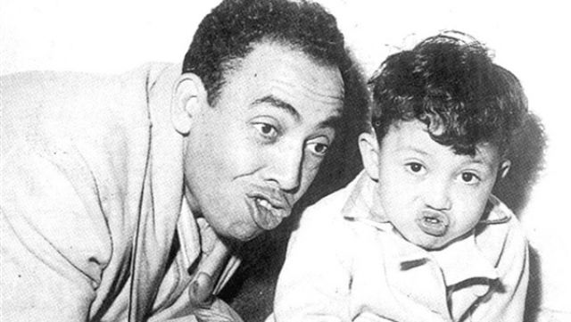 إسماعيل ياسين مع ابنه