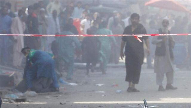 مقتل 3 أشخاص وإصابة 27 آخرين في هجوم انتحاري بأفغانستان