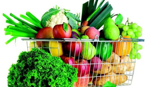 تعرف على أهمية تناول الخضروات والفاكهة يوميا