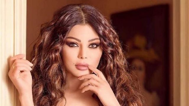 هيفاء وهبي تدخل السباق الرمضاني بـأسود فاتح