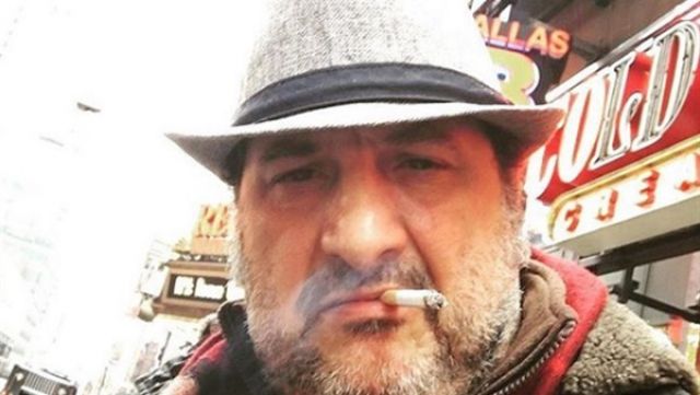 خالد الصاوي:أردت الإقلاع عن التدخين فأشعلت سيجارة