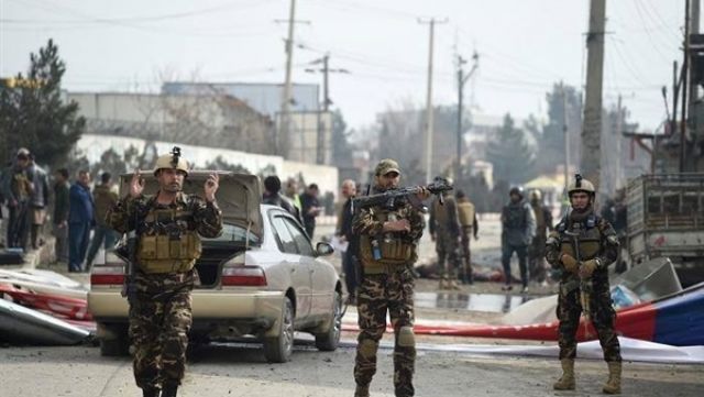 مقتل وإصابة 7 أشخاص في انفجار قنبلة أمام مدرسة بأفغانستان