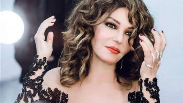 سميرة سعيد تهنئ محمد الشرنوبي على ما تيجي يا مليجي في نصيبي وقسمتك