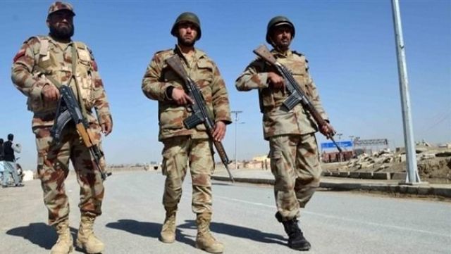 إصابة 11 شخصا في تبادل لإطلاق النار على الحدود الباكستانية الأفغانية