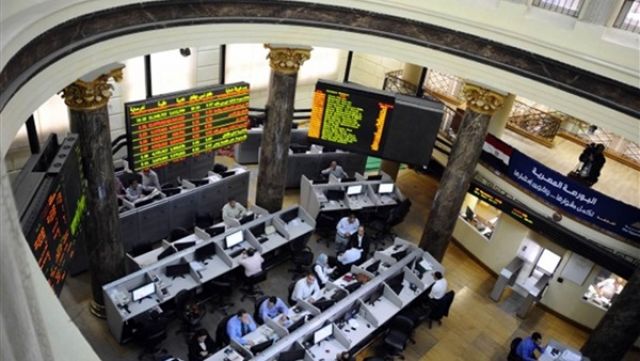 بعد تصريحات السيسي عن الطروحات.. خبراء: ستعزز من أداء سوق المال