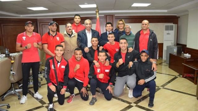 وزير الرياضة يلتقى منتخب مصر للملاكمة قبل معسكرهم التدريبي بأذربيجان
