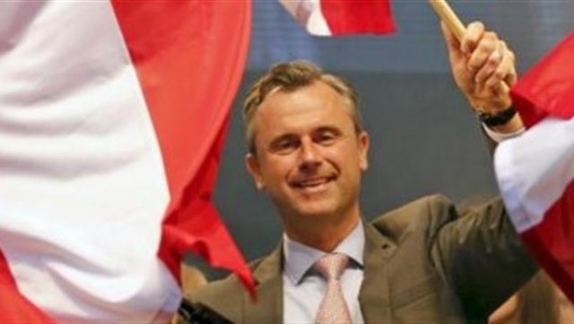 ثالث أكبر الأحزاب النمساوية يفصل رسمياً رئيسه السابق على خلفية قضية فساد
