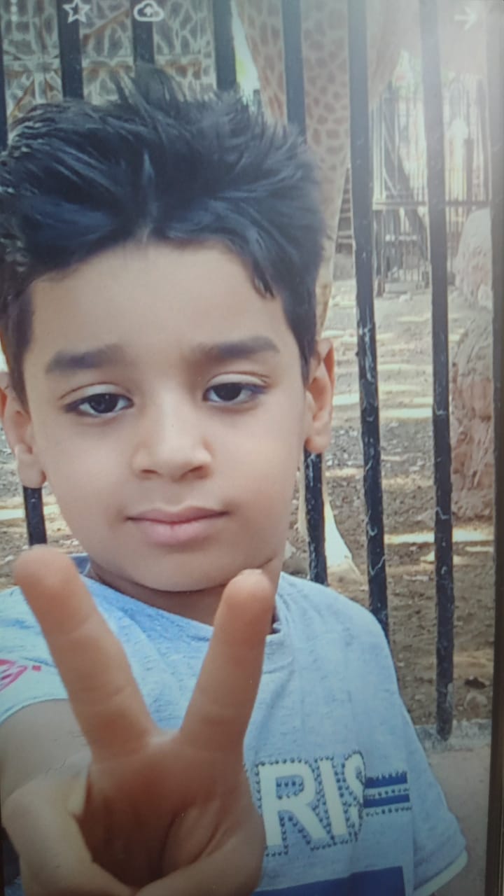 محمد طفل الوراق 