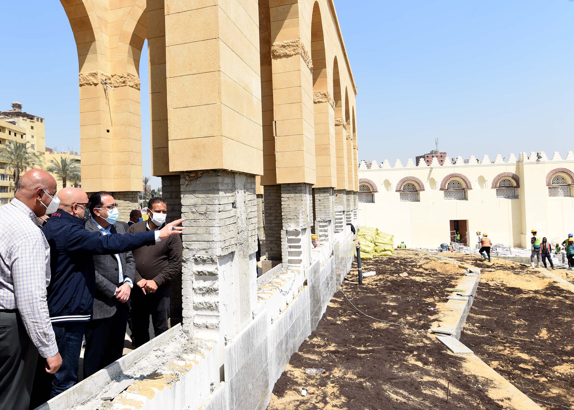 رئيس الوزراء في مسجد عمرو بن العاص