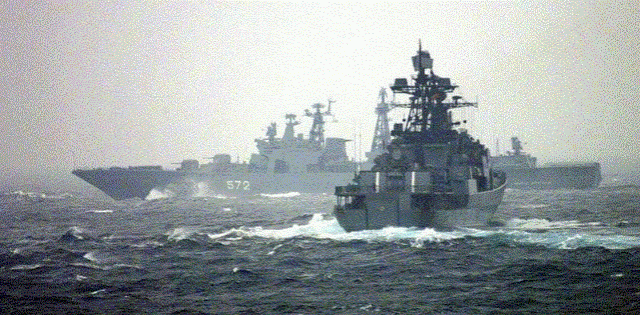سفينة أمريكية في المياه الإقليمية الروسية